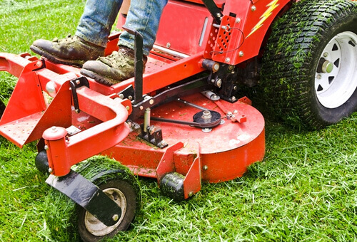 commercial landscape lawn care services Mississauga Ontario