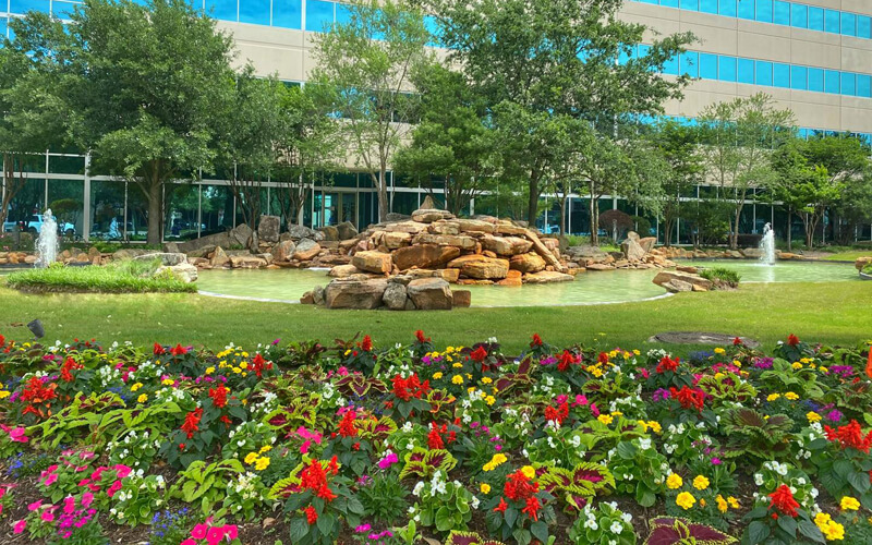 Commercial Landscape Maintenance Near Aurora Ontario